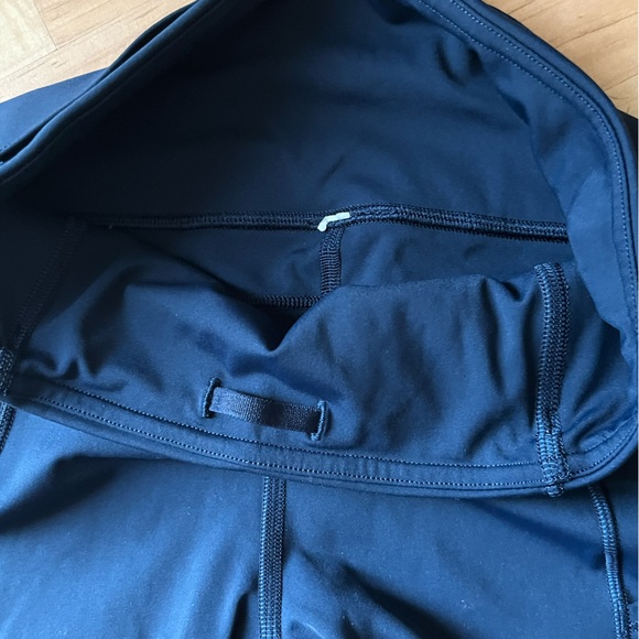 Lululemon Leggings 7/8 length size 4 - Picture 7 of 9